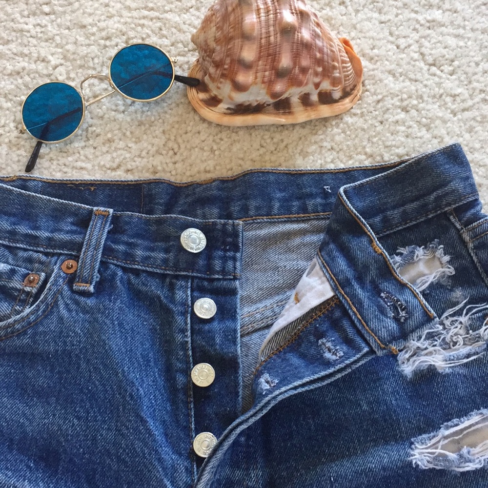 ❌SOLD❌ IN BUNDLE LEVI’S VINTAGE WOMEN’S 501 Jeans - Picture 4 of 7